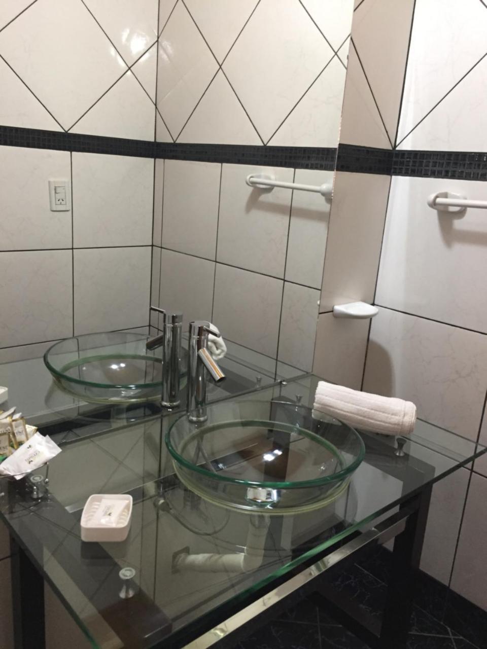 Cabanas Paseo Del Yacaratia Puerto Iguazú Zewnętrze zdjęcie